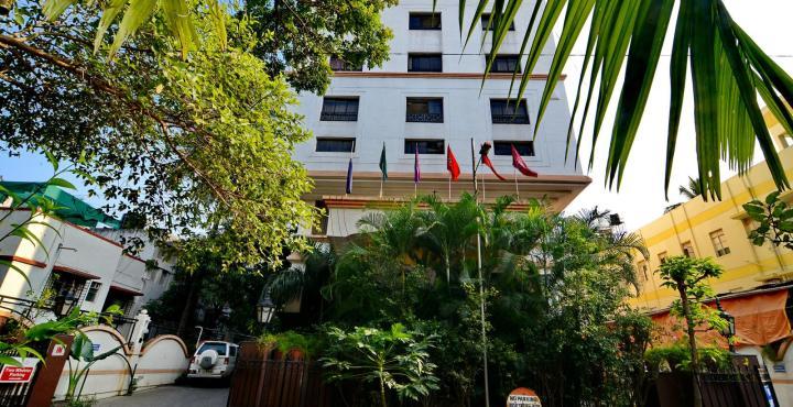 The President Hotel Shivajinagar Пюн Екстериор снимка
