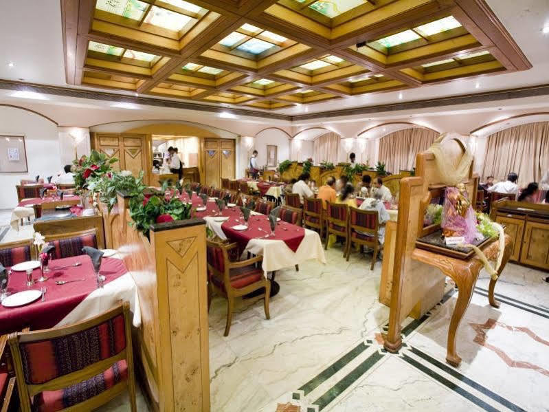 The President Hotel Shivajinagar Пюн Екстериор снимка