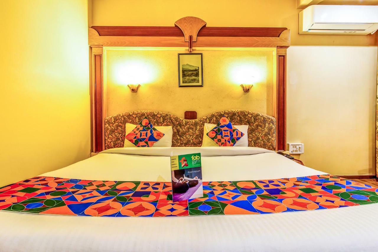 The President Hotel Shivajinagar Пюн Екстериор снимка