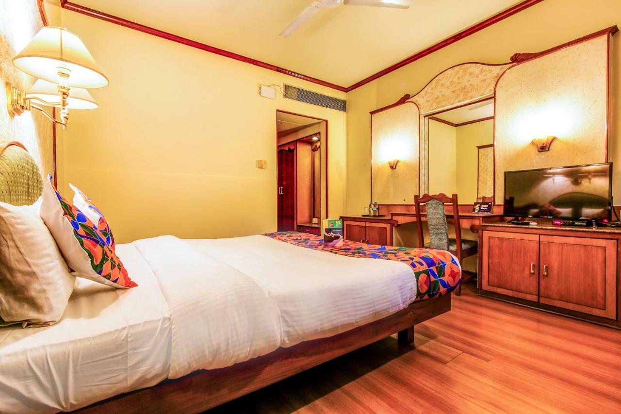 The President Hotel Shivajinagar Пюн Екстериор снимка