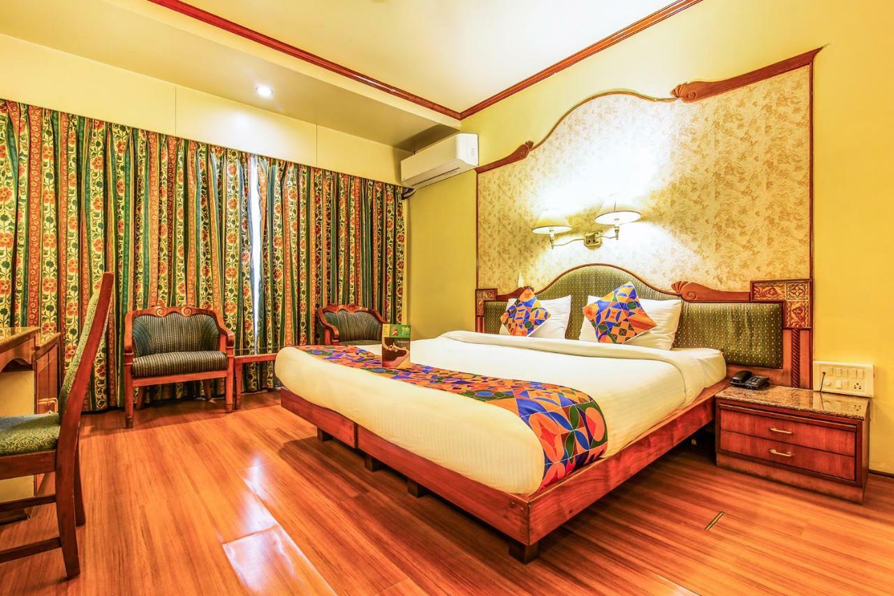The President Hotel Shivajinagar Пюн Екстериор снимка